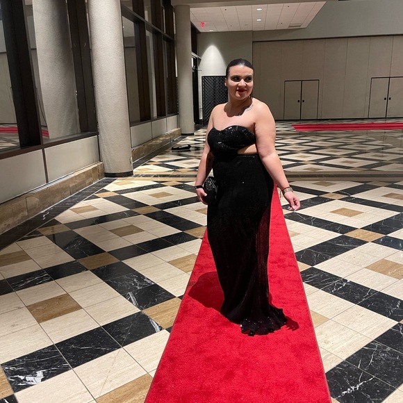 LOVE&LEMONADE-Mermaid Hem Backless Sequin Tube Dress| Size L - Picture 10 of 10